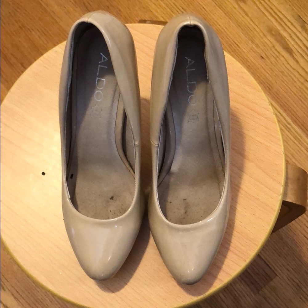Aldo nude platform pumps